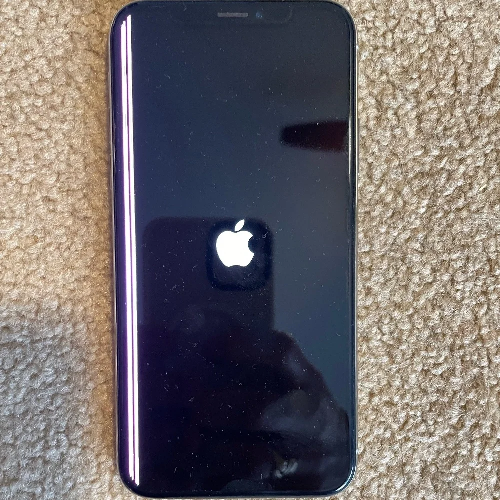 Apple iPhone X - 128GB - White (Verizon)